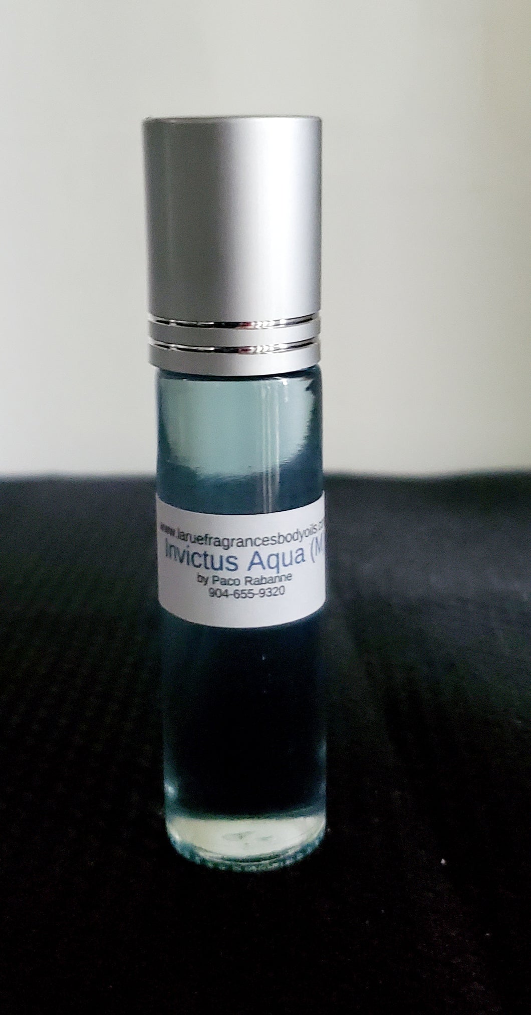 Our Impression Of Invictus Aqua Men type 1/3oz roll on bottle cologne fragrance body oil. Alcohol Free (Men)